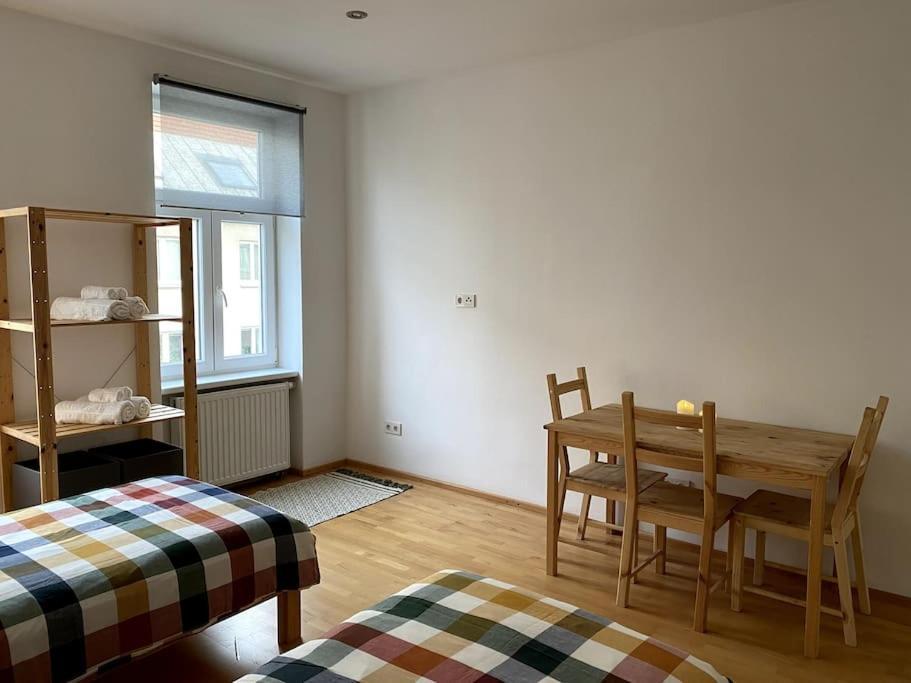 In Rudolfsheim-fuenfhaus Apartament Wiedeń