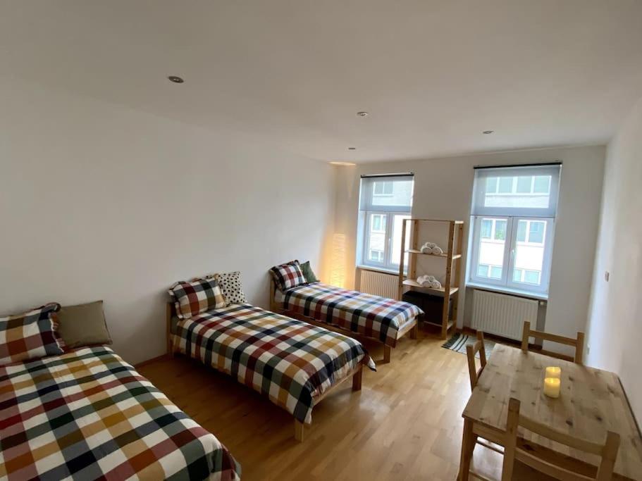 In Rudolfsheim-fuenfhaus Apartament Wiedeń